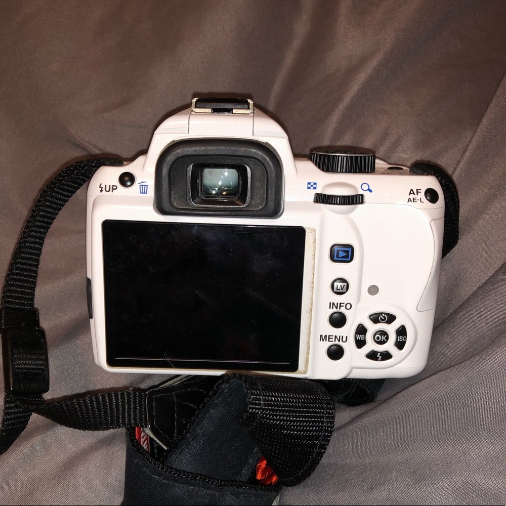 Pentax - Picture 2 of 2